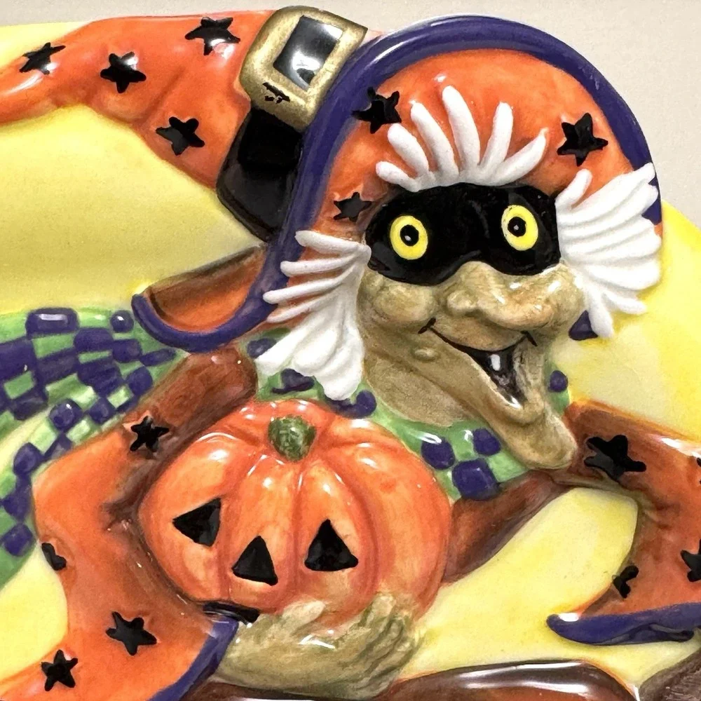 FITZ & FLOYD Witch Hazel CANAPE Plate w/ Wall Hanger Halloween Raised 3D Surface